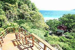 Matinloc Island Resort