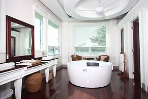 Matinloc Island Resort