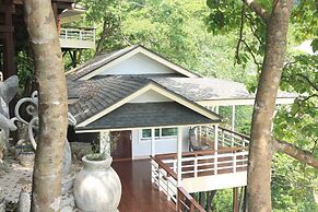 Matinloc Island Resort