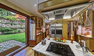 Villa Veneziano – Suites & Villa.