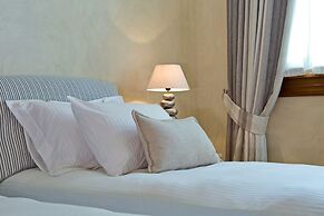 Villa Veneziano – Suites & Villa.