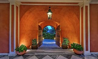 Villa Veneziano – Suites & Villa.