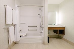 Holiday Inn Express & Suites Eagan - Minneapolis Area by IHG