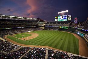 Holiday Inn Express & Suites Eagan - Minneapolis Area by IHG