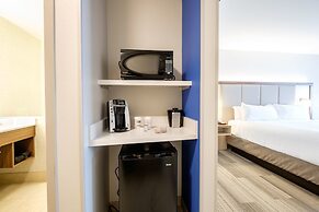 Holiday Inn Express & Suites Eagan - Minneapolis Area by IHG