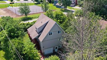 Mountain Views, Steps to BM Village, Hot Tub, BBQ.