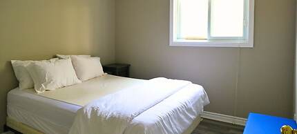 Mountain Views, Steps to BM Village, Hot Tub, BBQ.