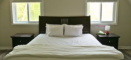 Mountain Views, Steps to BM Village, Hot Tub, BBQ.