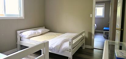 Mountain Views, Steps to BM Village, Hot Tub, BBQ.