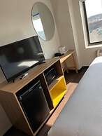 Days Inn & Suites by Wyndham Jamaica JFK Airport