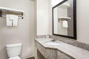 Days Inn & Suites by Wyndham Jamaica JFK Airport
