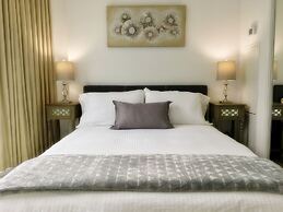 TO Stays - York and Lakeshore