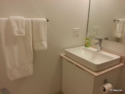 TO Stays - York and Lakeshore