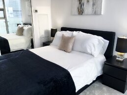 TO Stays - York and Lakeshore