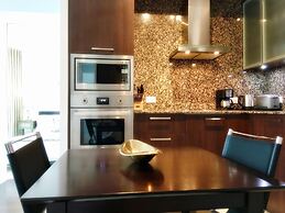 TO Stays - York and Lakeshore