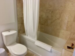 TO Stays - York and Lakeshore