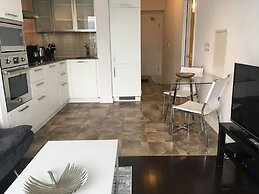 TO Stays - York and Lakeshore