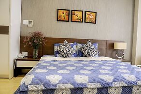 Sunny Serviced Apartment