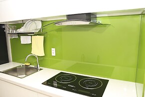 Sunny Serviced Apartment