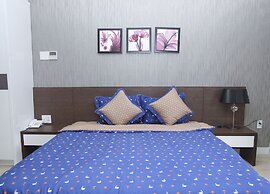 Sunny Serviced Apartment