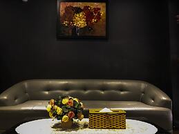 Sunny Serviced Apartment