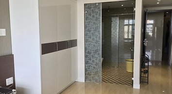 Sunny Serviced Apartment