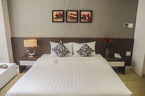 Sunny Serviced Apartment