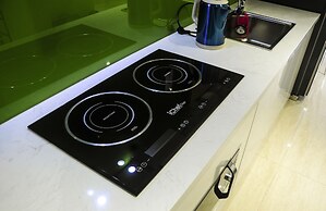 Sunny Serviced Apartment