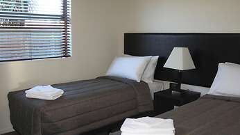 Pegasus Gateway Motels and Apartments