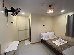 Cozy Coron Inn