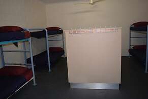 Frogshollow Backpackers