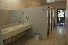 Frogshollow Backpackers