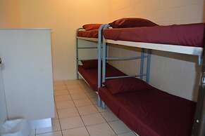 Frogshollow Backpackers