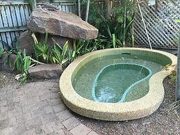 Frogshollow Backpackers