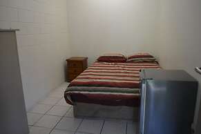 Frogshollow Backpackers