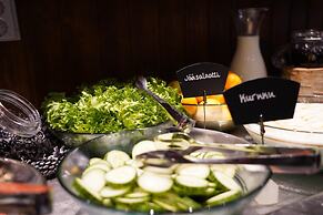 Santa's Hotel Aurora & Igloos