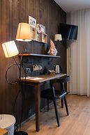 Santa's Hotel Aurora & Igloos