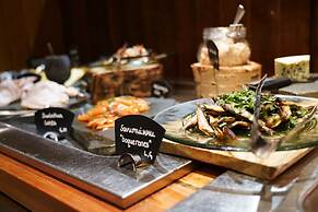 Santa's Hotel Aurora & Igloos