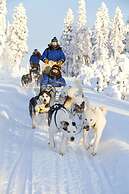 Santa's Hotel Aurora & Igloos