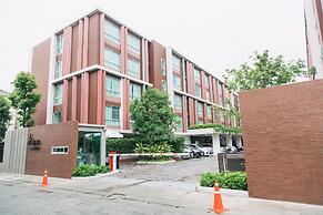 Vienghomnuan Suite Chiang Mai at D.Vieng Condo