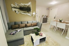 Vienghomnuan Suite Chiang Mai at D.Vieng Condo