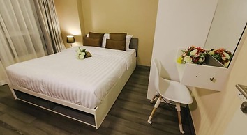 Vienghomnuan Suite Chiang Mai at D.Vieng Condo