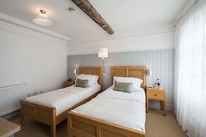 Lion and Pheasant Hotel