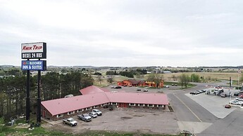 Bloomer Inn & Suites