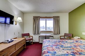 Bloomer Inn & Suites