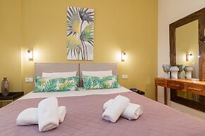 Lemonia Accommodations
