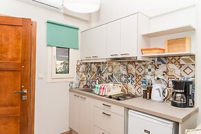 Lemonia Accommodations