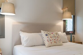 Lemonia Accommodations