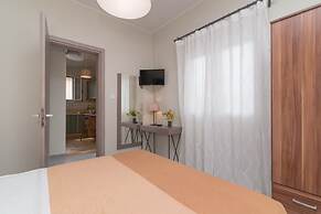 Lemonia Accommodations