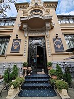 Grand Boutique Hotel